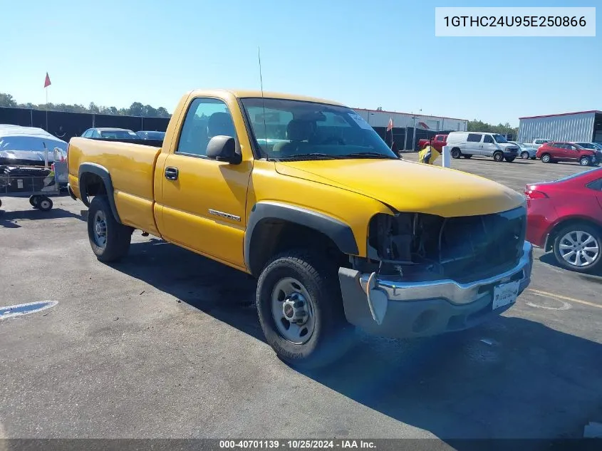 2005 GMC Sierra 2500Hd Work Truck VIN: 1GTHC24U95E250866 Lot: 40701139