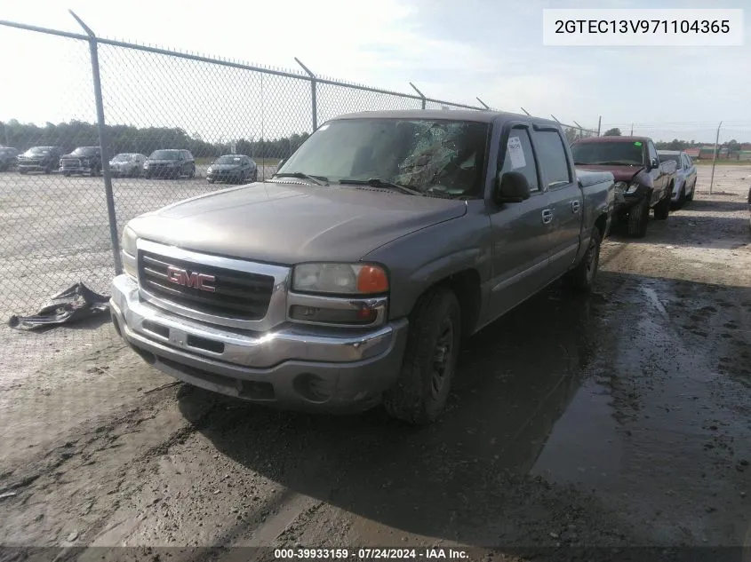 2007 GMC Sierra 1500 Classic Sl VIN: 2GTEC13V971104365 Lot: 39933159