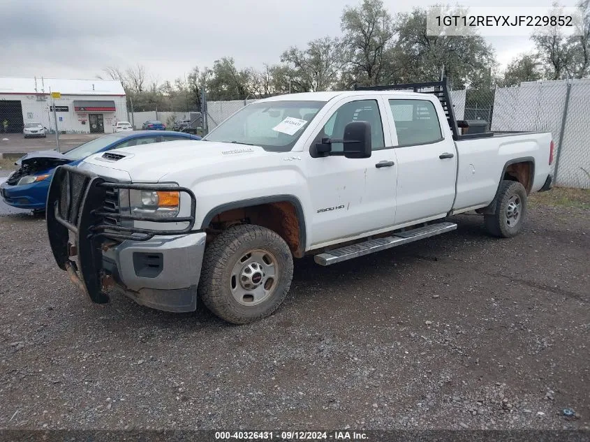 2018 GMC Sierra 2500Hd K2500 Heavy Duty VIN: 1GT12REYXJF229852 Lot: 40326431