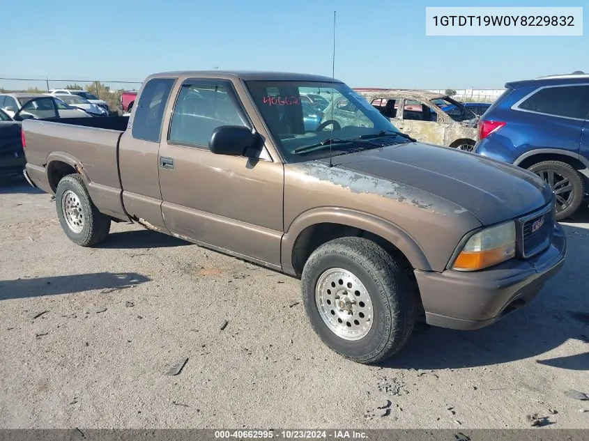 2000 GMC Sonoma Sls VIN: 1GTDT19W0Y8229832 Lot: 40662995