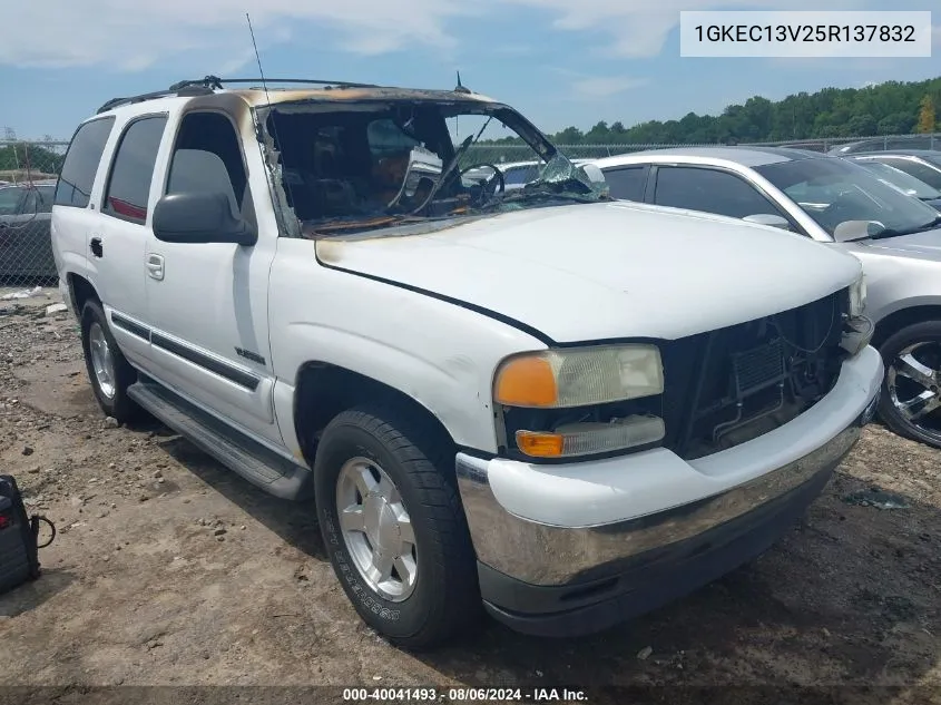 2005 GMC Yukon Slt VIN: 1GKEC13V25R137832 Lot: 40041493