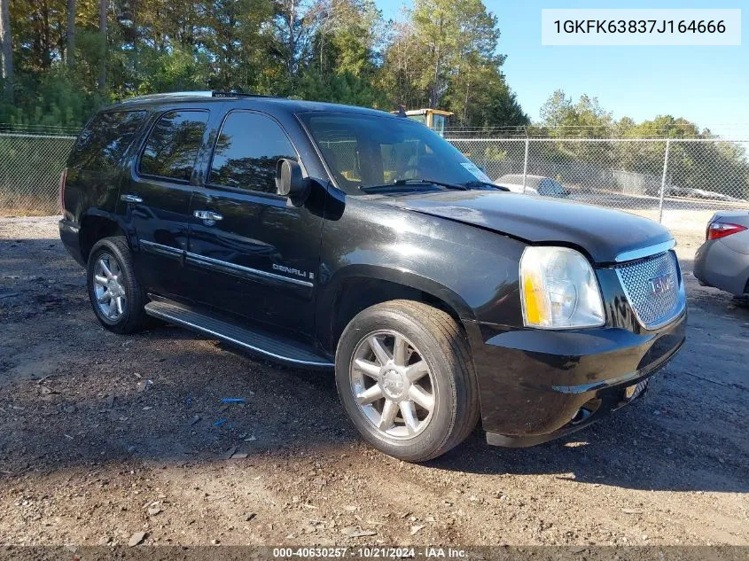 2007 GMC Yukon Denali VIN: 1GKFK63837J164666 Lot: 40630257