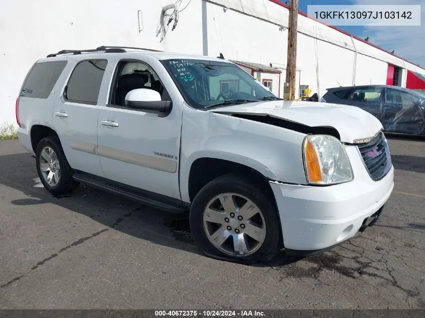 2007 GMC Yukon Slt VIN: 1GKFK13097J103142 Lot: 40672375