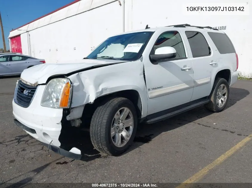 2007 GMC Yukon Slt VIN: 1GKFK13097J103142 Lot: 40672375