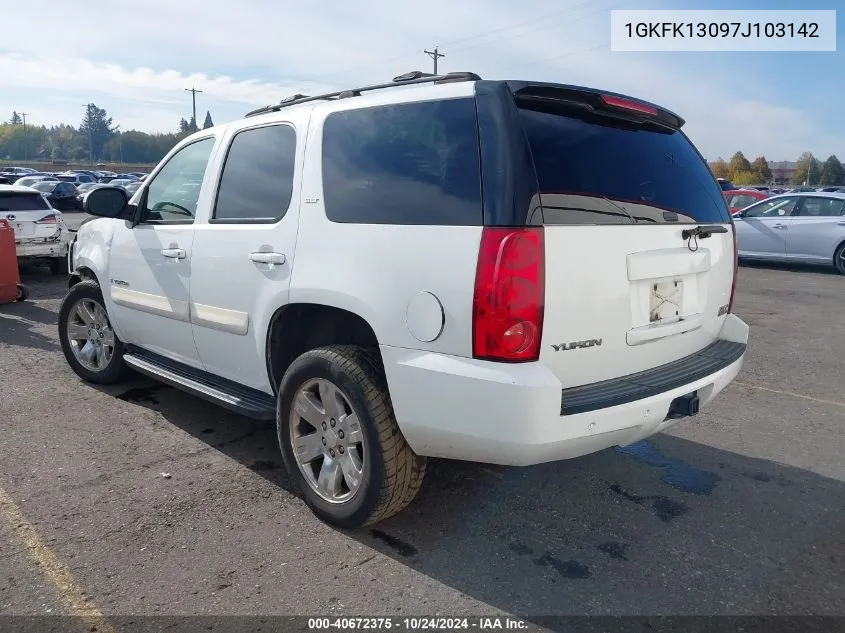 2007 GMC Yukon Slt VIN: 1GKFK13097J103142 Lot: 40672375