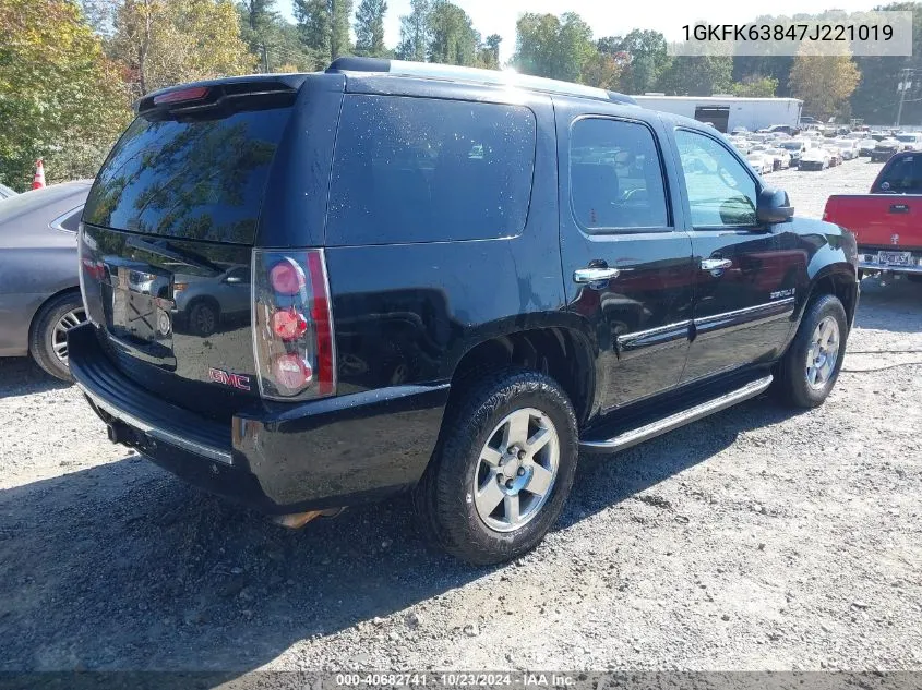 2007 GMC Yukon Denali VIN: 1GKFK63847J221019 Lot: 40682741