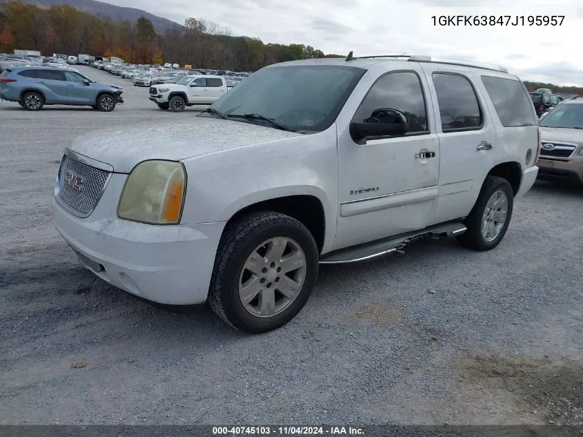 2007 GMC Yukon Denali VIN: 1GKFK63847J195957 Lot: 40745103