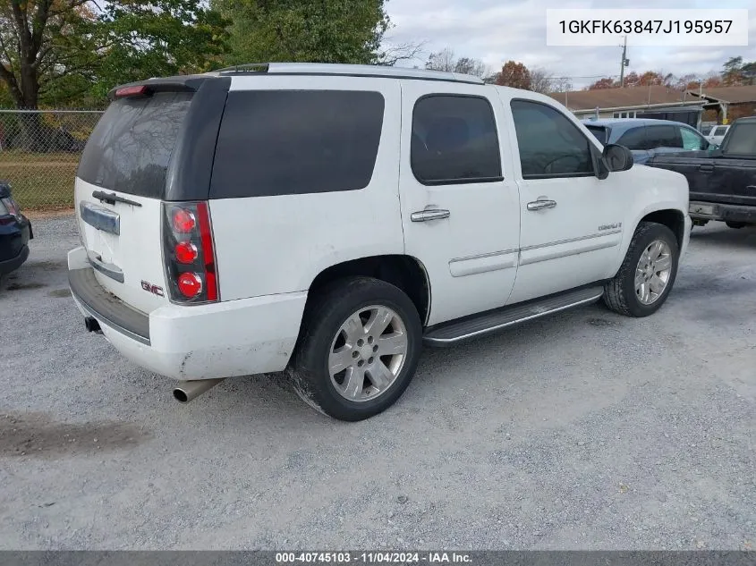 2007 GMC Yukon Denali VIN: 1GKFK63847J195957 Lot: 40745103