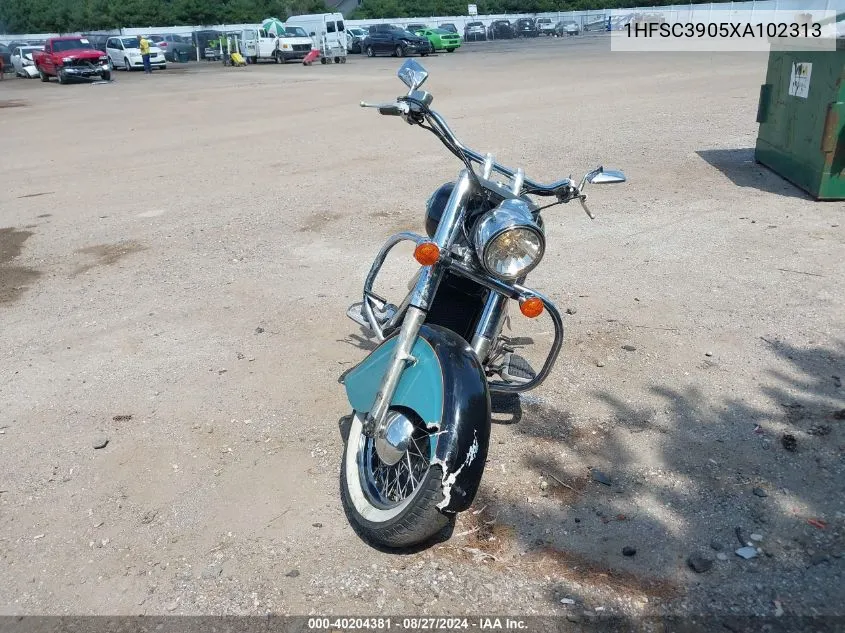 1999 Honda Vt1100 C3 VIN: 1HFSC3905XA102313 Lot: 40204381