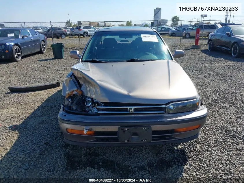 1992 Honda Accord Ex VIN: 1HGCB767XNA230233 Lot: 40488227