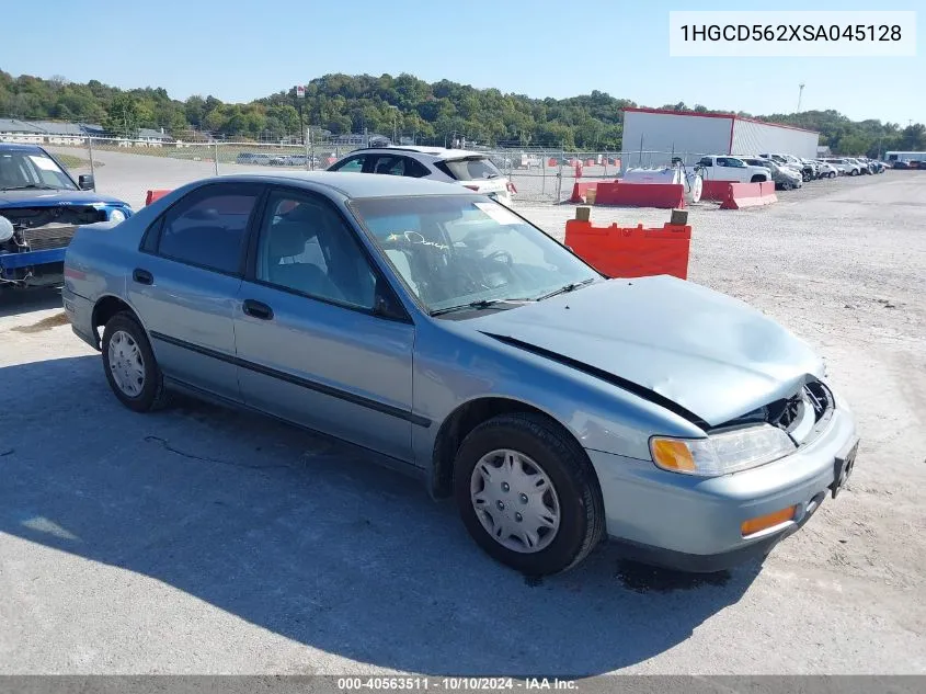 1995 Honda Accord Dx VIN: 1HGCD562XSA045128 Lot: 40563511