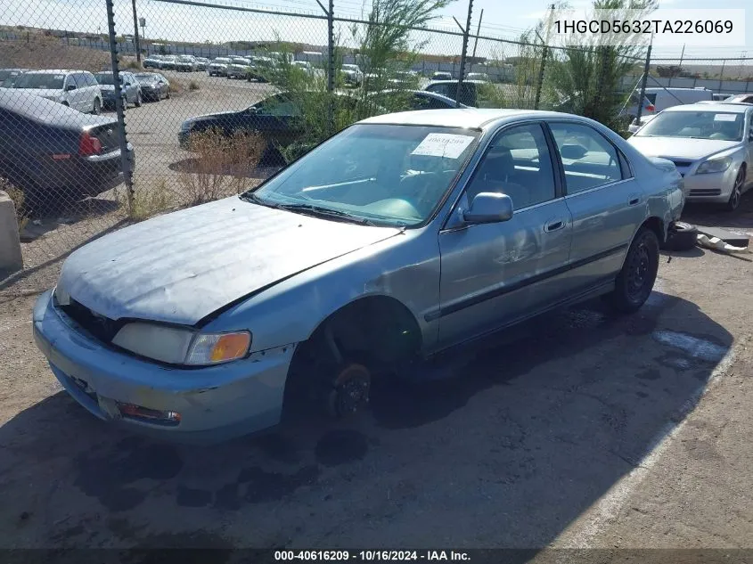 1996 Honda Accord Lx/Ex VIN: 1HGCD5632TA226069 Lot: 40616209