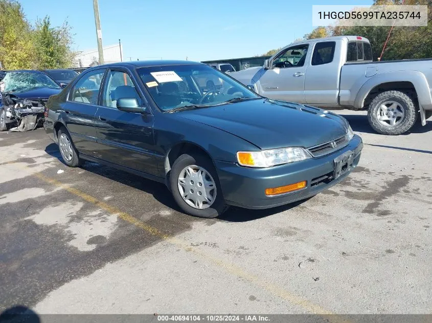 1996 Honda Accord Value VIN: 1HGCD5699TA235744 Lot: 40694104