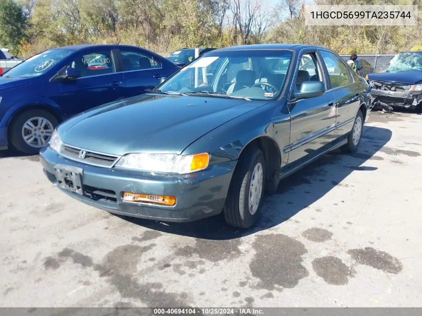 1996 Honda Accord Value VIN: 1HGCD5699TA235744 Lot: 40694104