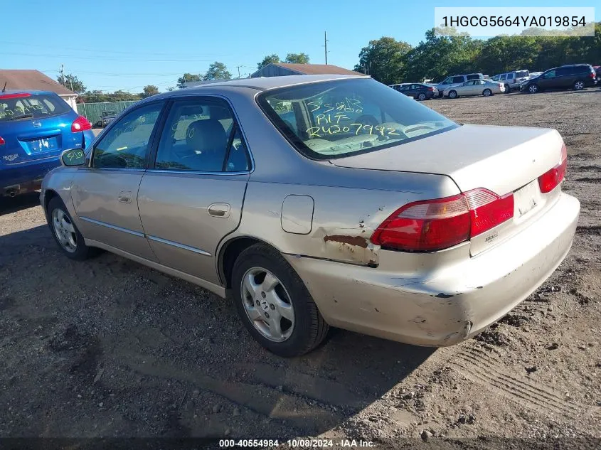 2000 Honda Accord 2.3 Ex VIN: 1HGCG5664YA019854 Lot: 40554984