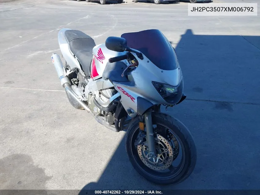 1999 Honda Cbr600 F4 VIN: JH2PC3507XM006792 Lot: 40742262