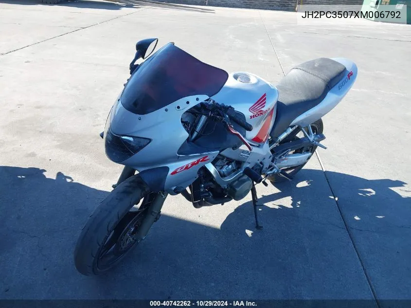 1999 Honda Cbr600 F4 VIN: JH2PC3507XM006792 Lot: 40742262