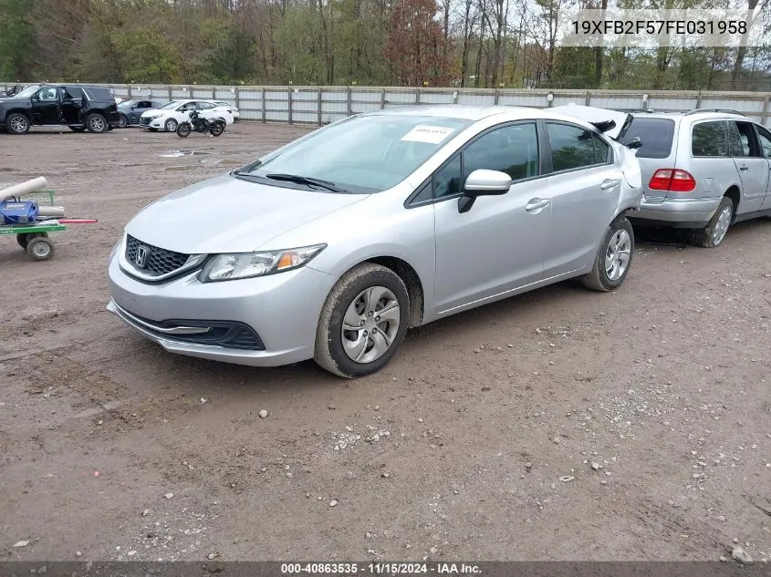 2015 Honda Civic Lx VIN: 19XFB2F57FE031958 Lot: 40863535