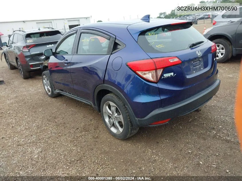 3CZRU6H3XHM700690 2017 Honda Hr-V Lx