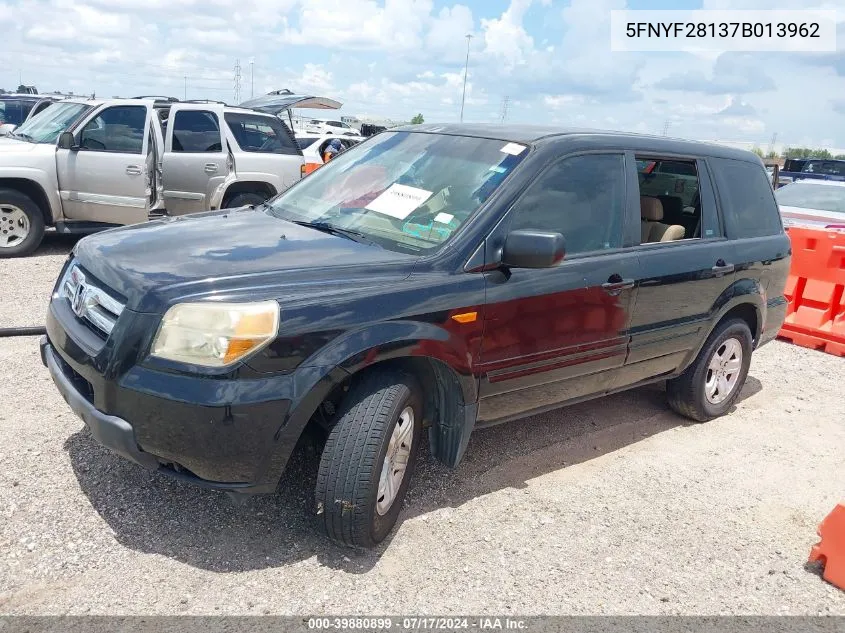 2007 Honda Pilot Lx VIN: 5FNYF28137B013962 Lot: 39880899