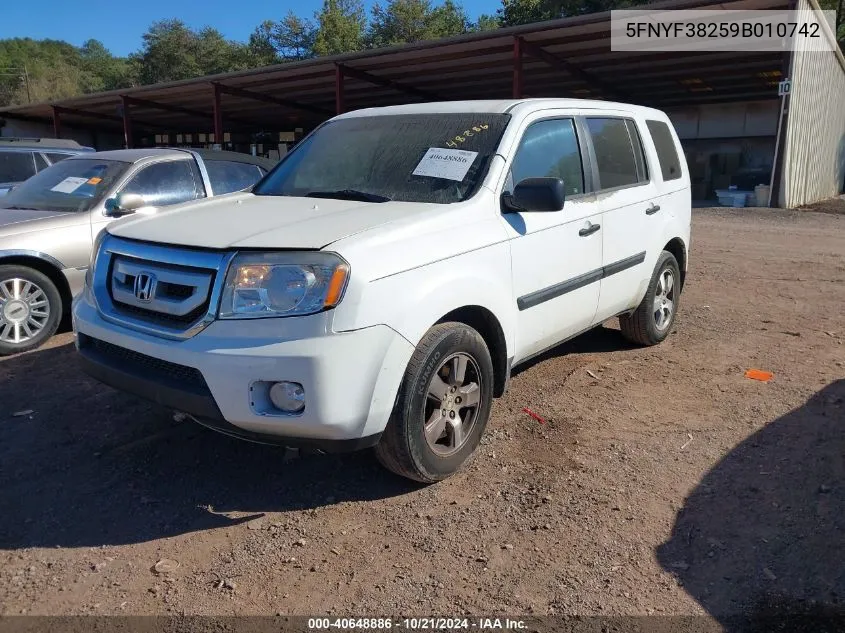 2009 Honda Pilot Lx VIN: 5FNYF38259B010742 Lot: 40648886