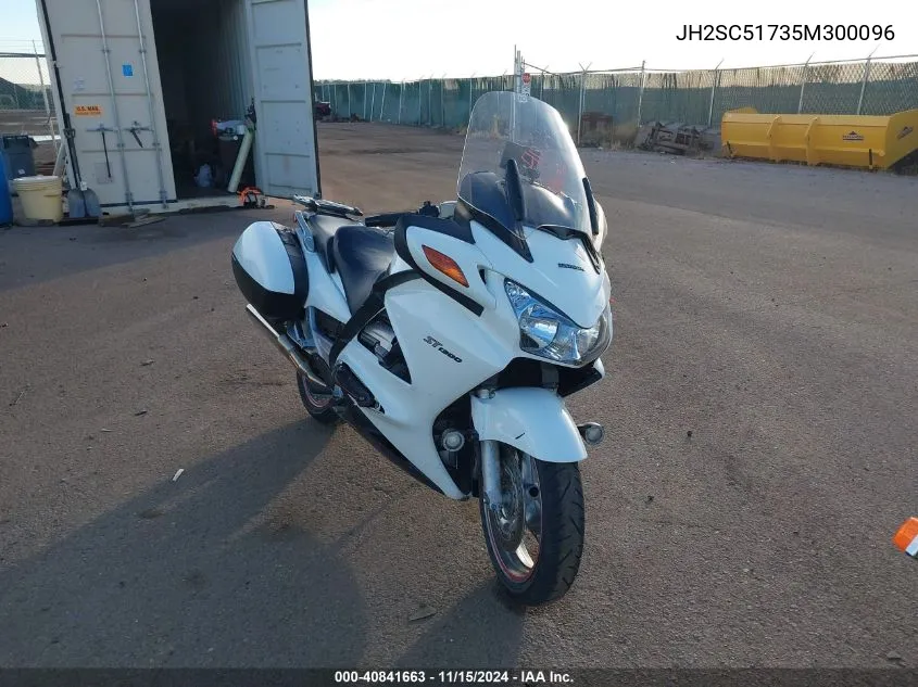 2005 Honda St1300 P VIN: JH2SC51735M300096 Lot: 40841663