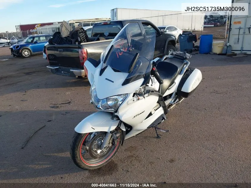 2005 Honda St1300 P VIN: JH2SC51735M300096 Lot: 40841663