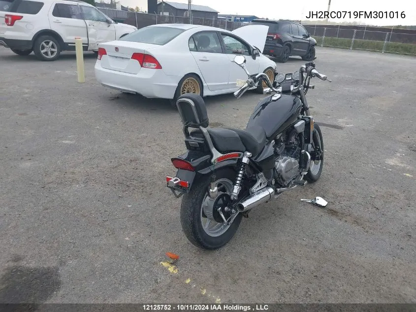 JH2RC0719FM301016 1985 Honda Vf750 C