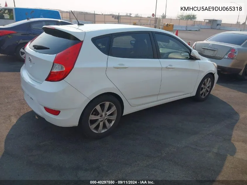 KMHCU5AE9DU065318 2013 Hyundai Accent Se