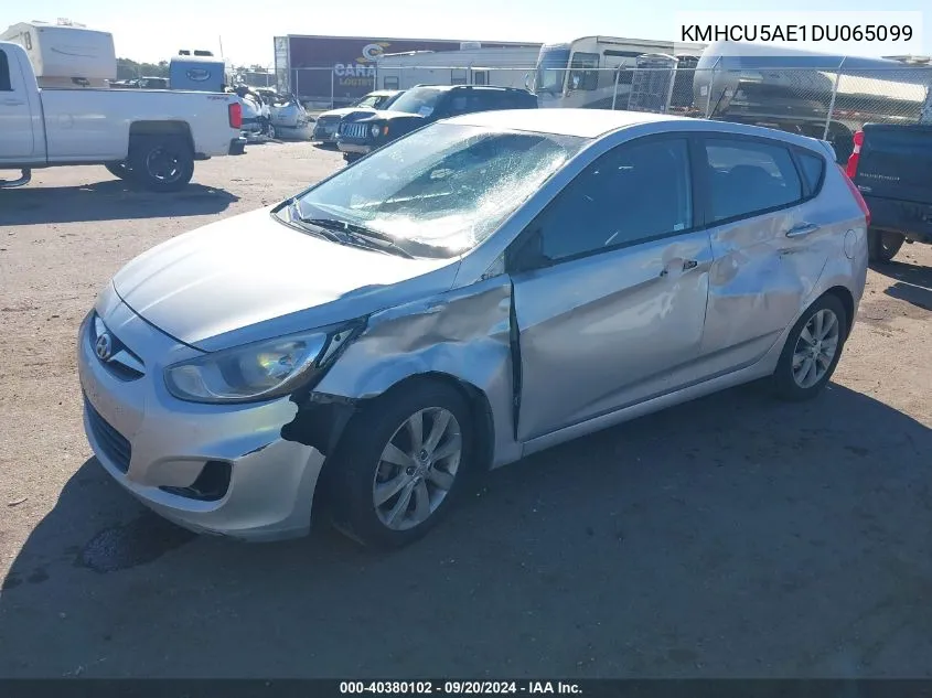 KMHCU5AE1DU065099 2013 Hyundai Accent Se