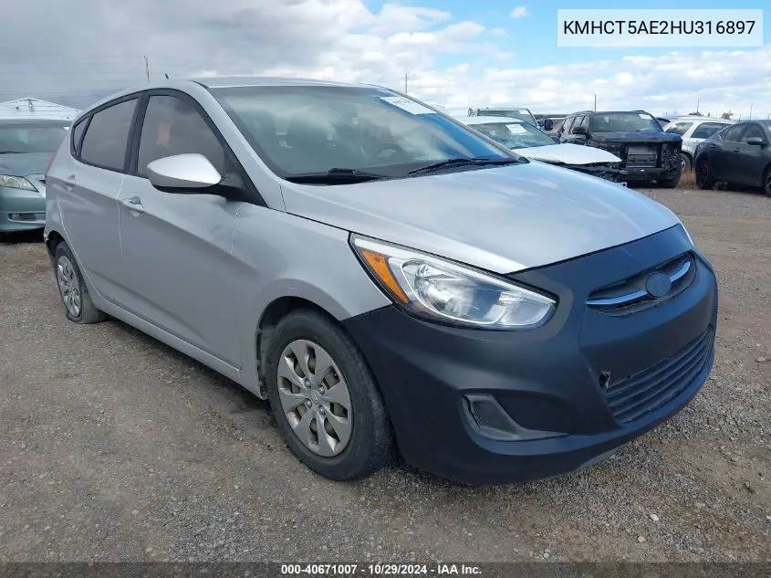 KMHCT5AE2HU316897 2017 Hyundai Accent Se