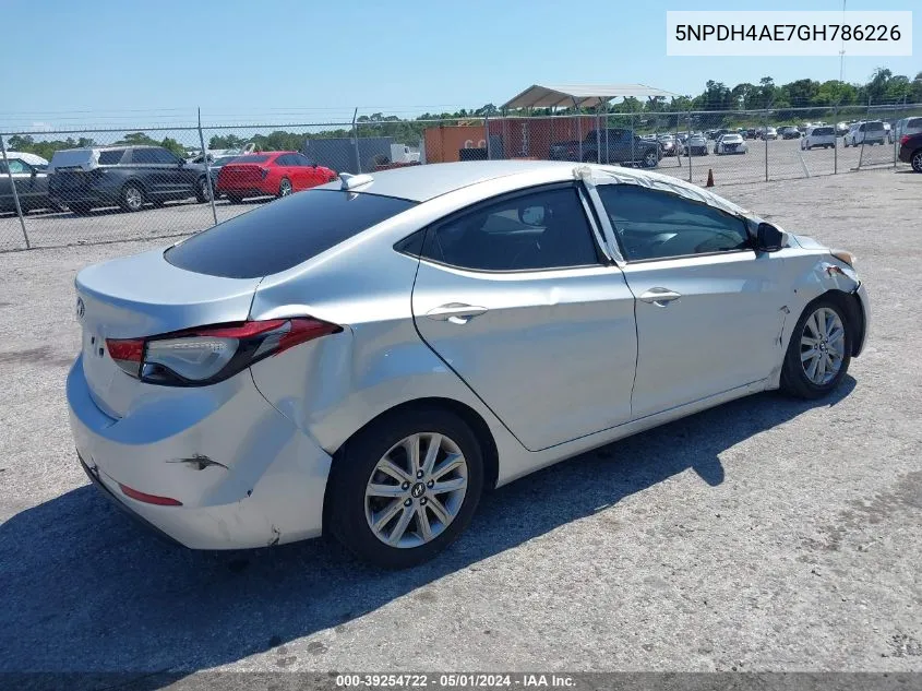 5NPDH4AE7GH786226 2016 Hyundai Elantra Se