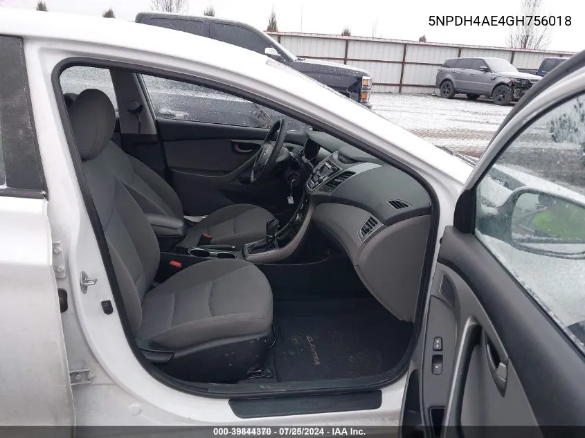 5NPDH4AE4GH756018 2016 Hyundai Elantra Se