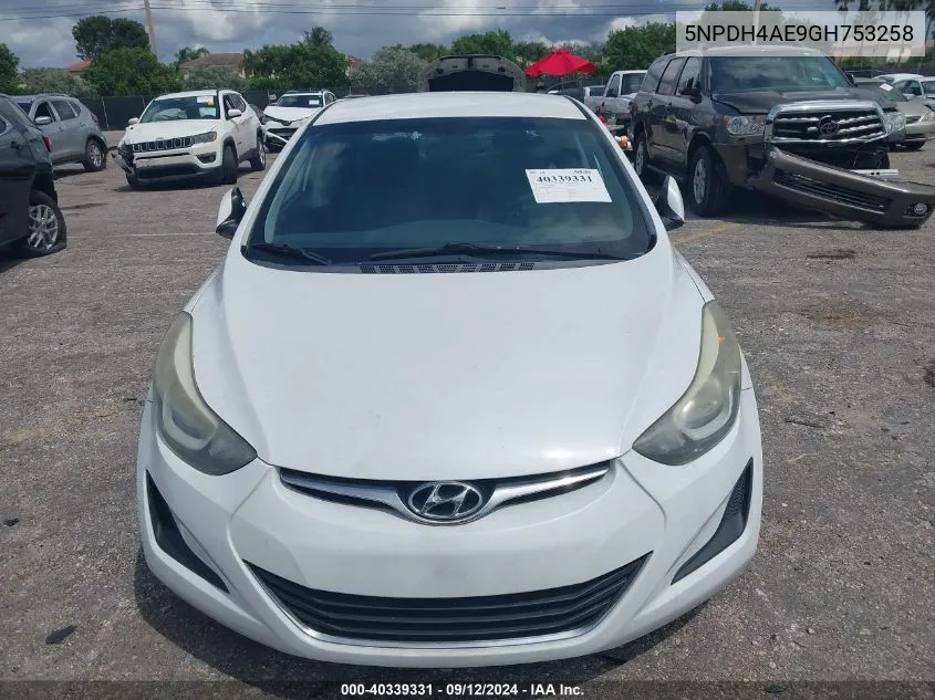 5NPDH4AE9GH753258 2016 Hyundai Elantra Se