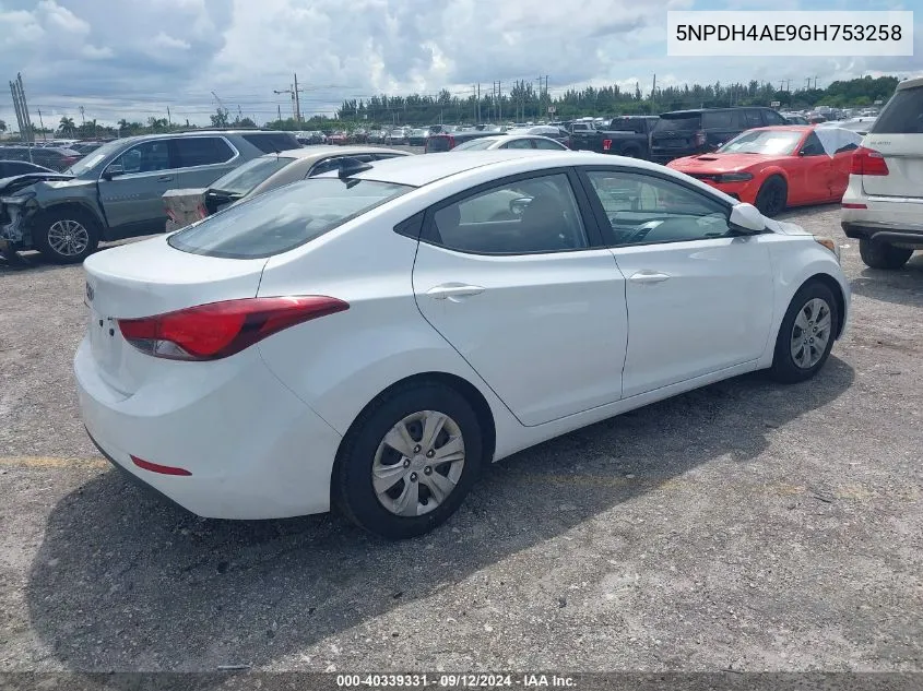 5NPDH4AE9GH753258 2016 Hyundai Elantra Se