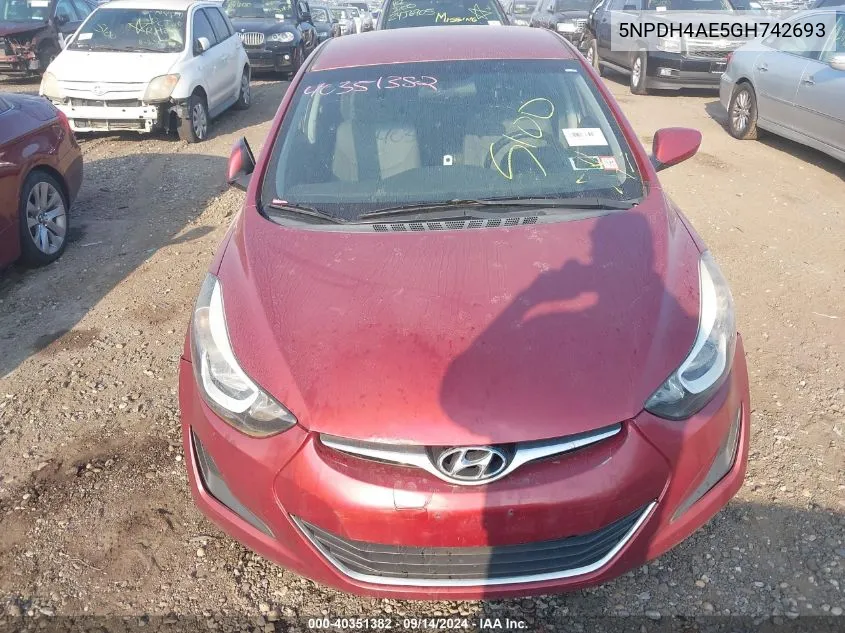 5NPDH4AE5GH742693 2016 Hyundai Elantra Se