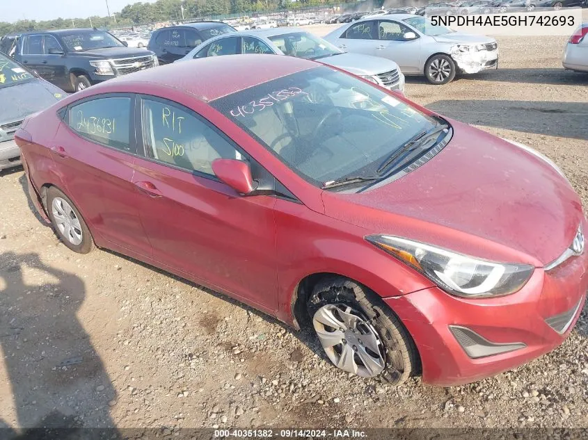 5NPDH4AE5GH742693 2016 Hyundai Elantra Se