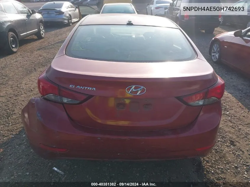 2016 Hyundai Elantra Se VIN: 5NPDH4AE5GH742693 Lot: 40351382