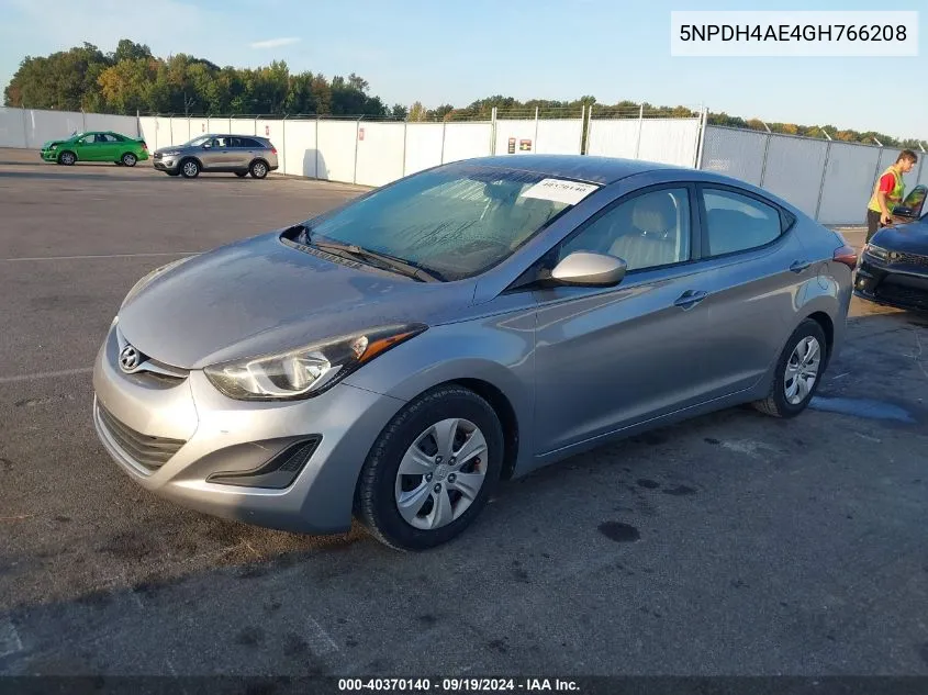 5NPDH4AE4GH766208 2016 Hyundai Elantra Se