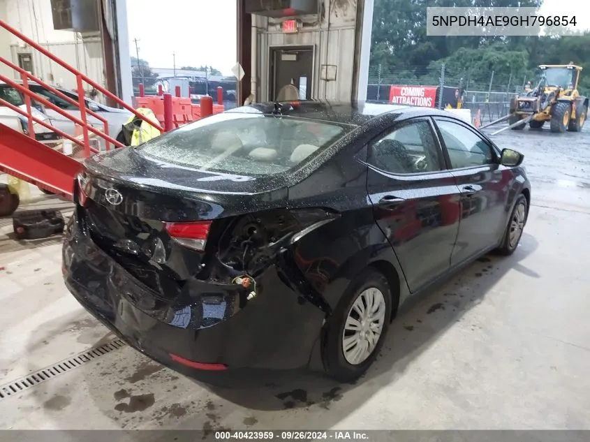 5NPDH4AE9GH796854 2016 Hyundai Elantra Se