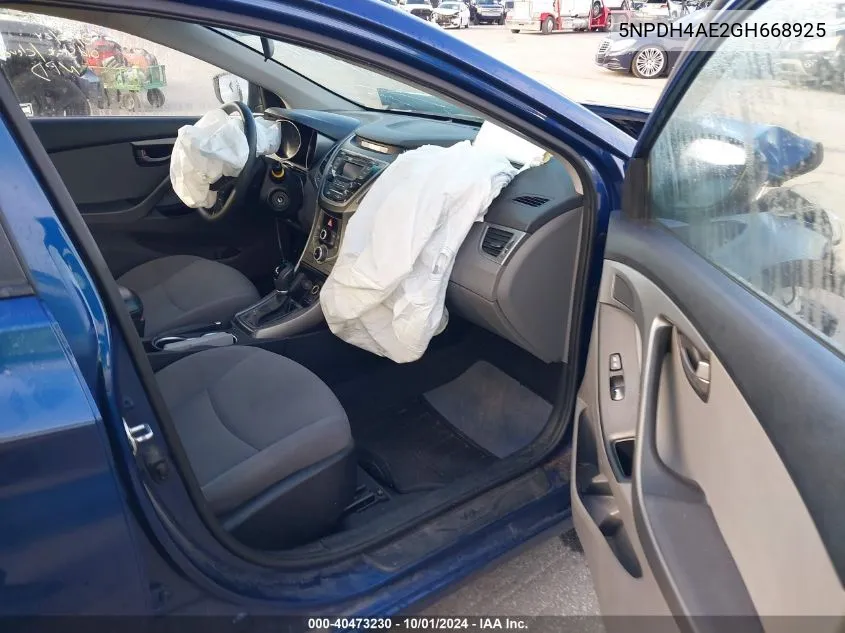 5NPDH4AE2GH668925 2016 Hyundai Elantra Se