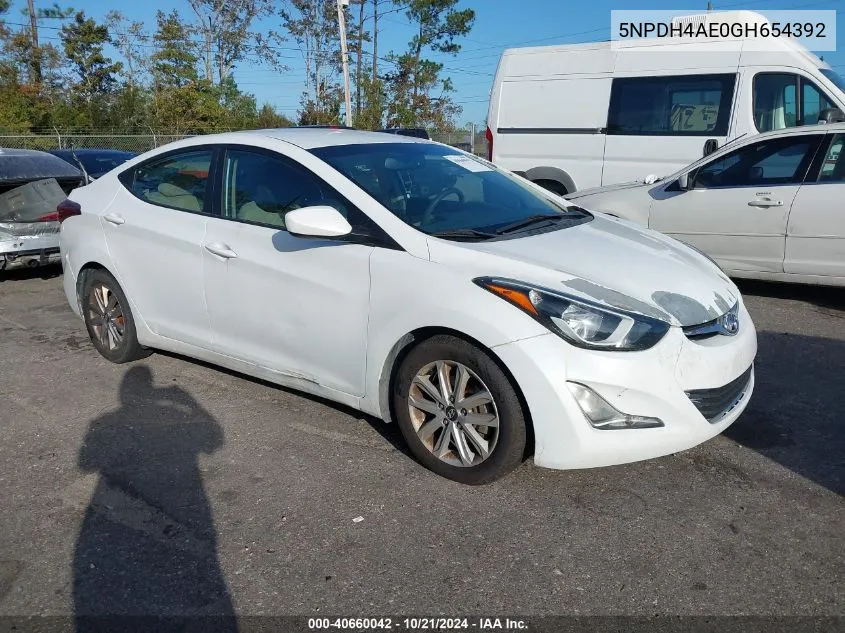 5NPDH4AE0GH654392 2016 Hyundai Elantra Se