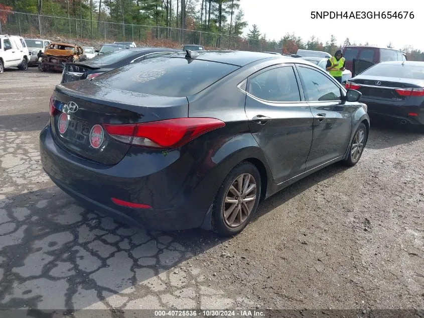 5NPDH4AE3GH654676 2016 Hyundai Elantra Se