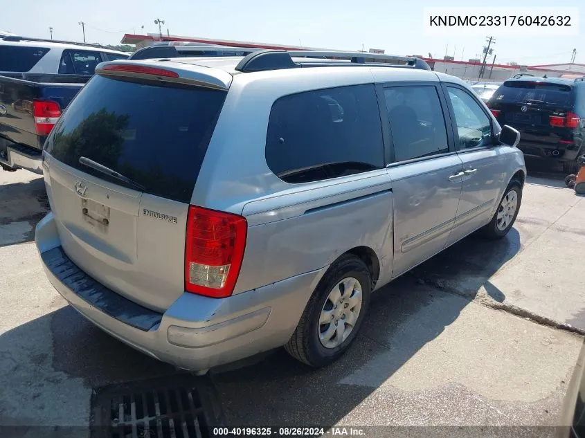 KNDMC233176042632 2007 Hyundai Entourage Gls/Limited/Se