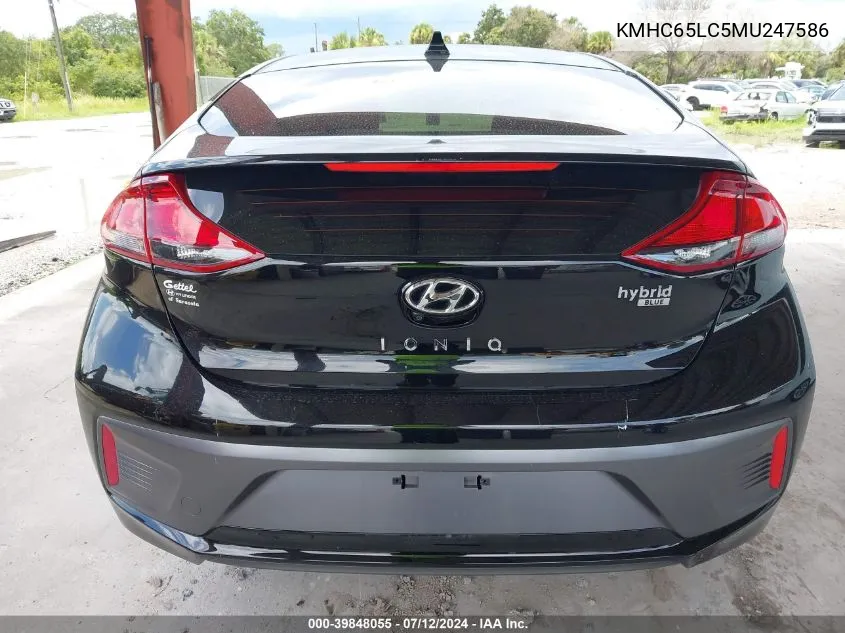 KMHC65LC5MU247586 2021 Hyundai Ioniq Hybrid Blue