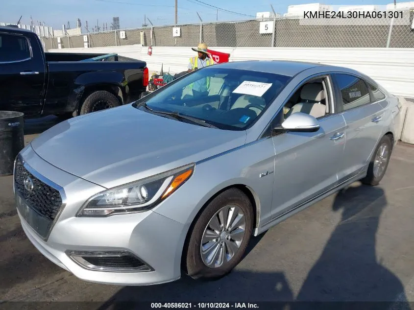 2017 Hyundai Sonata Hybrid Se VIN: KMHE24L30HA061301 Lot: 40586021