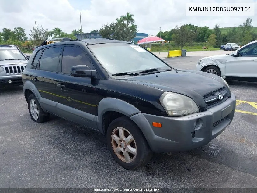 2005 Hyundai Tucson Gls/Lx VIN: KM8JN12D85U097164 Lot: 40266625