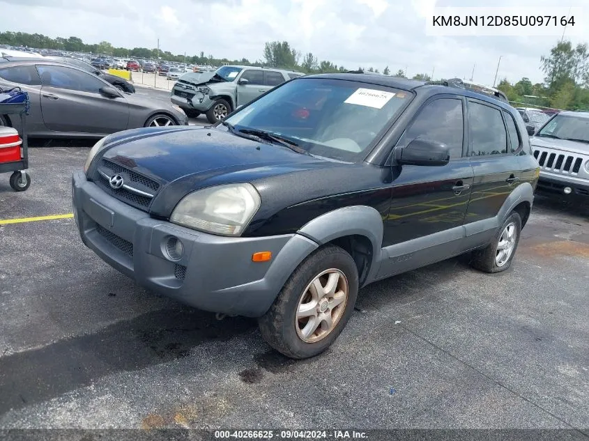 2005 Hyundai Tucson Gls/Lx VIN: KM8JN12D85U097164 Lot: 40266625