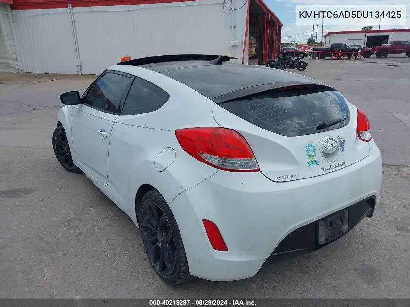 KMHTC6AD5DU134425 2013 Hyundai Veloster Base W/Gray