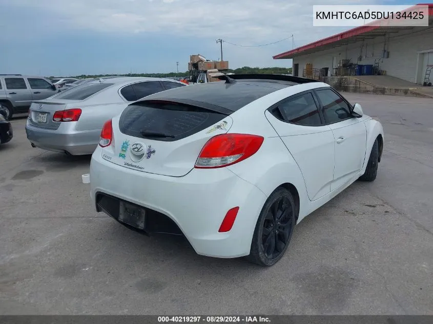 2013 Hyundai Veloster Base W/Gray VIN: KMHTC6AD5DU134425 Lot: 40219297